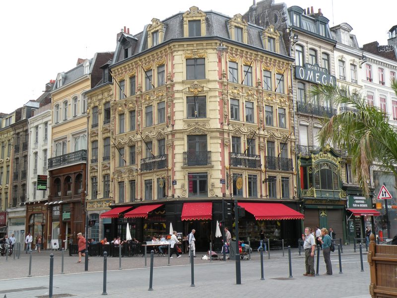  Paul, angle rue de Paris-rue des Manneliers